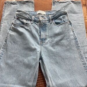Abercrombie & Fitch women’s 90s relaxed jean high rise
